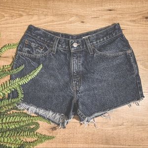 LEVIS slim cut off 517 denim jean shorts sz 6